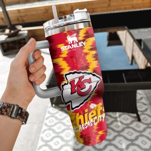 nfl kansas city chiefs custom stanley quencher 40oz stainless steel tumbler with handle c8n9s 1